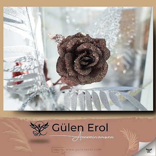 Yapay Çiçekler ve Kapı Süslemeleri İle İlgili Tasarım ve Dekorasyon İpuçları ve İncelemeler